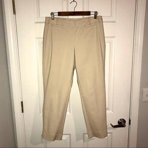 White House/Black Market, 10R